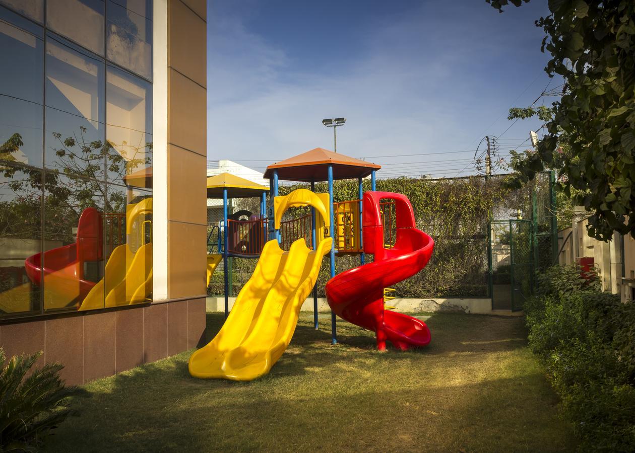 Club Florence Gurgaon Exterior photo